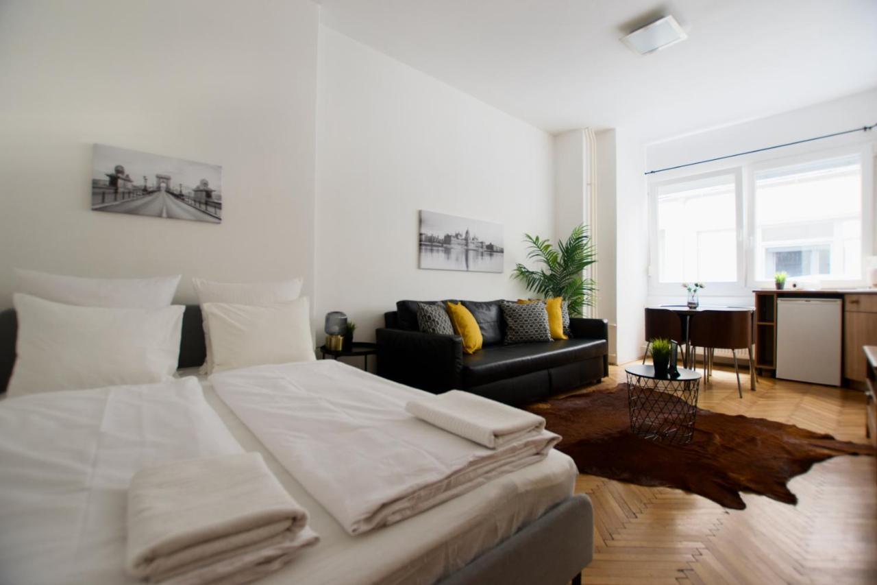 Standard Apartment By Hi5 - Petofi 12 บูดาเปสต์ ภายนอก รูปภาพ