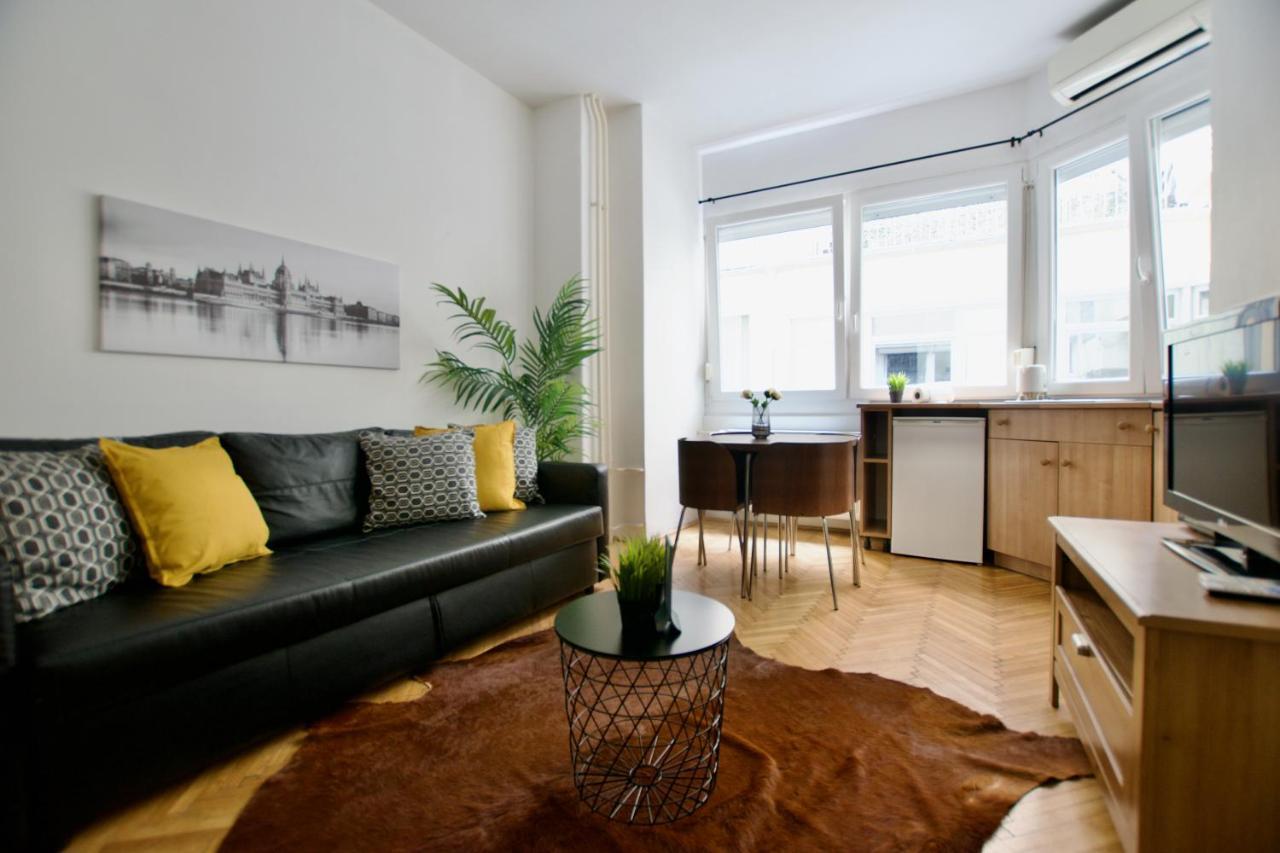 Standard Apartment By Hi5 - Petofi 12 บูดาเปสต์ ภายนอก รูปภาพ